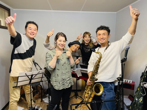 神戸のサークル音楽教室主催イベントのカホンアゴーゴー！のサポートバンドメンバー