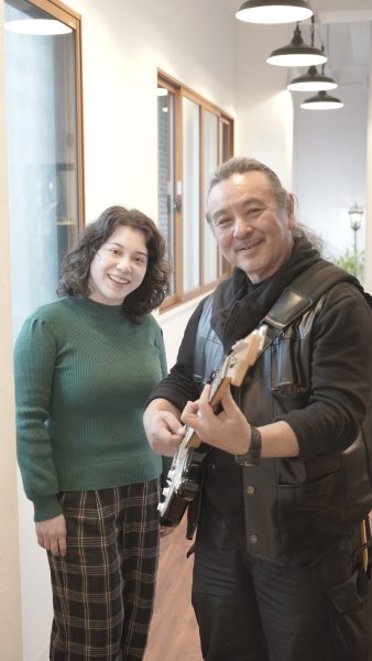 神戸市灘区の音楽教室のギター講師の久保純一先生